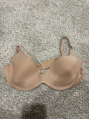 SKIMS Seamless Nude T-Shirt Underwire Bra
